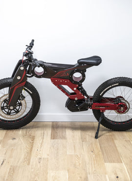 Moto Parilla Carbon Rosso Fuoco 1 of 1 1000W